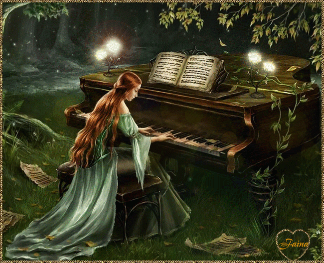 Девушка за роялем