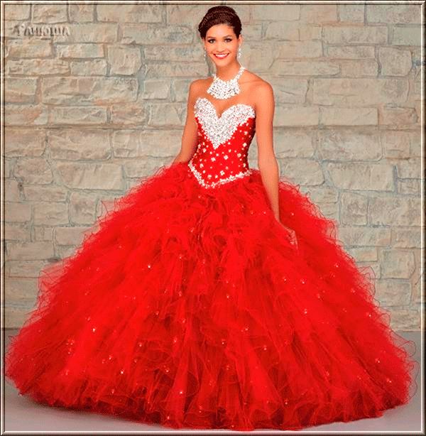 ДЕВУШКА В КРАСНОМ