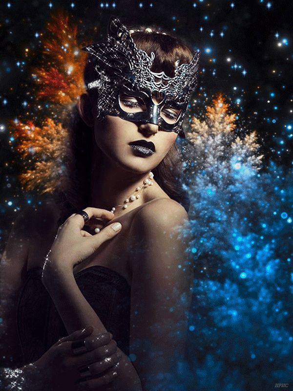 Девушка в маска